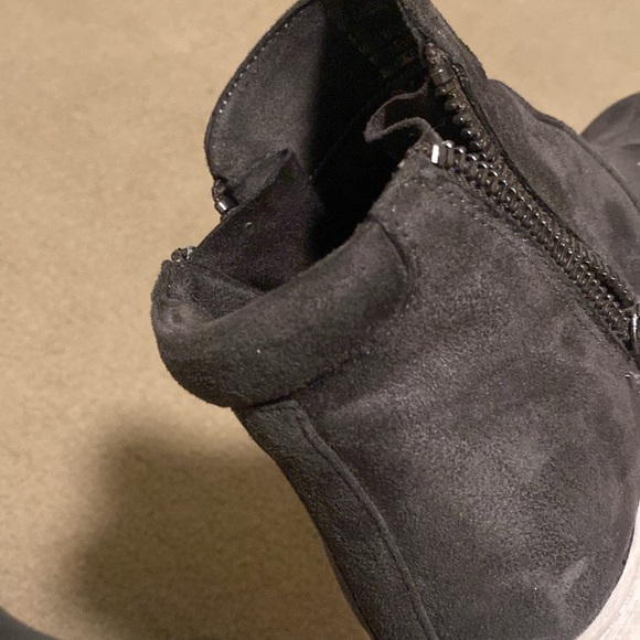 G.H. Bass & Co Silvie zip ankle booties, 7M - Picture 9 of 10